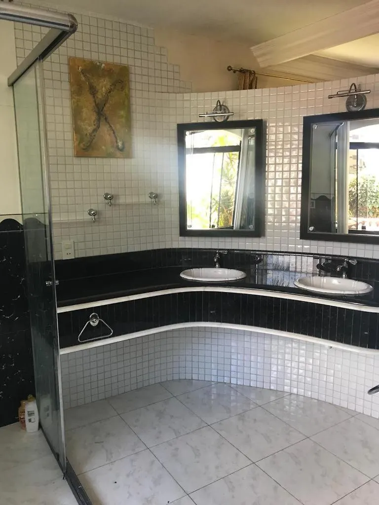 Casa Amarela Villa Cabo Frio